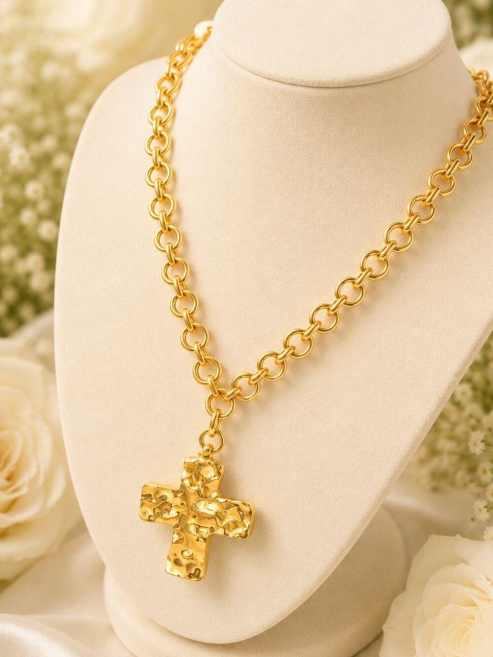 CROSS NECKLACE